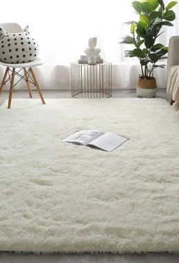 Shaggy rugs for cozy living rooms